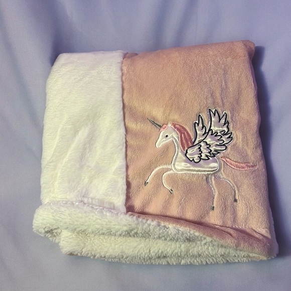 Kyle & Deena New York Other - Kyle&Deena New York Plush Blanket